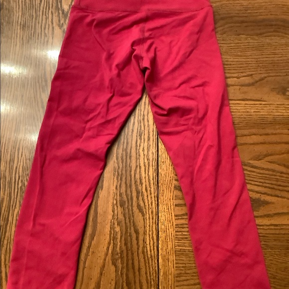 EUC Lululemon Wunder Under Crop - Picture 2 of 5